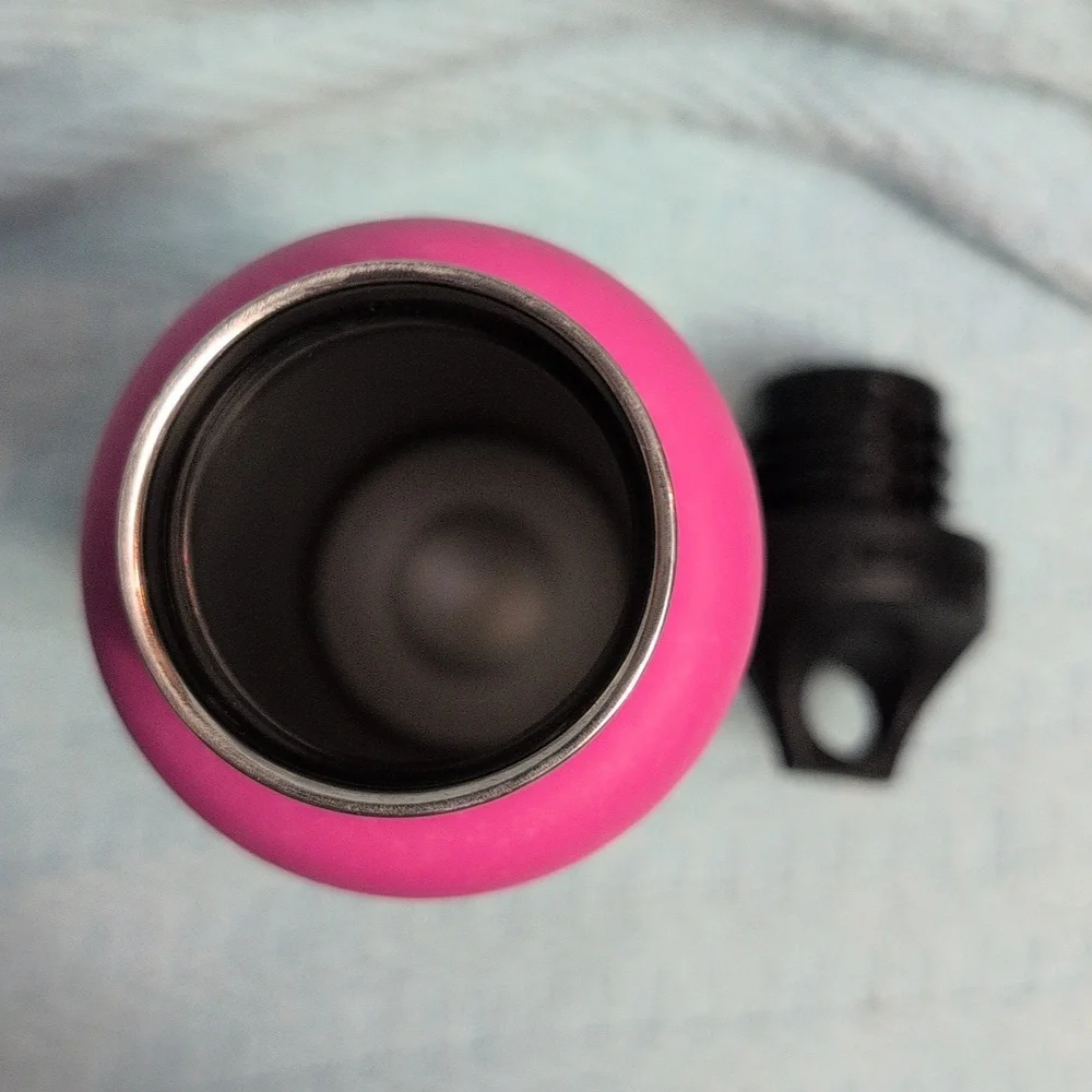 Hydro Flask Magenta Bottle with Black Lid - Picture 4 of 7